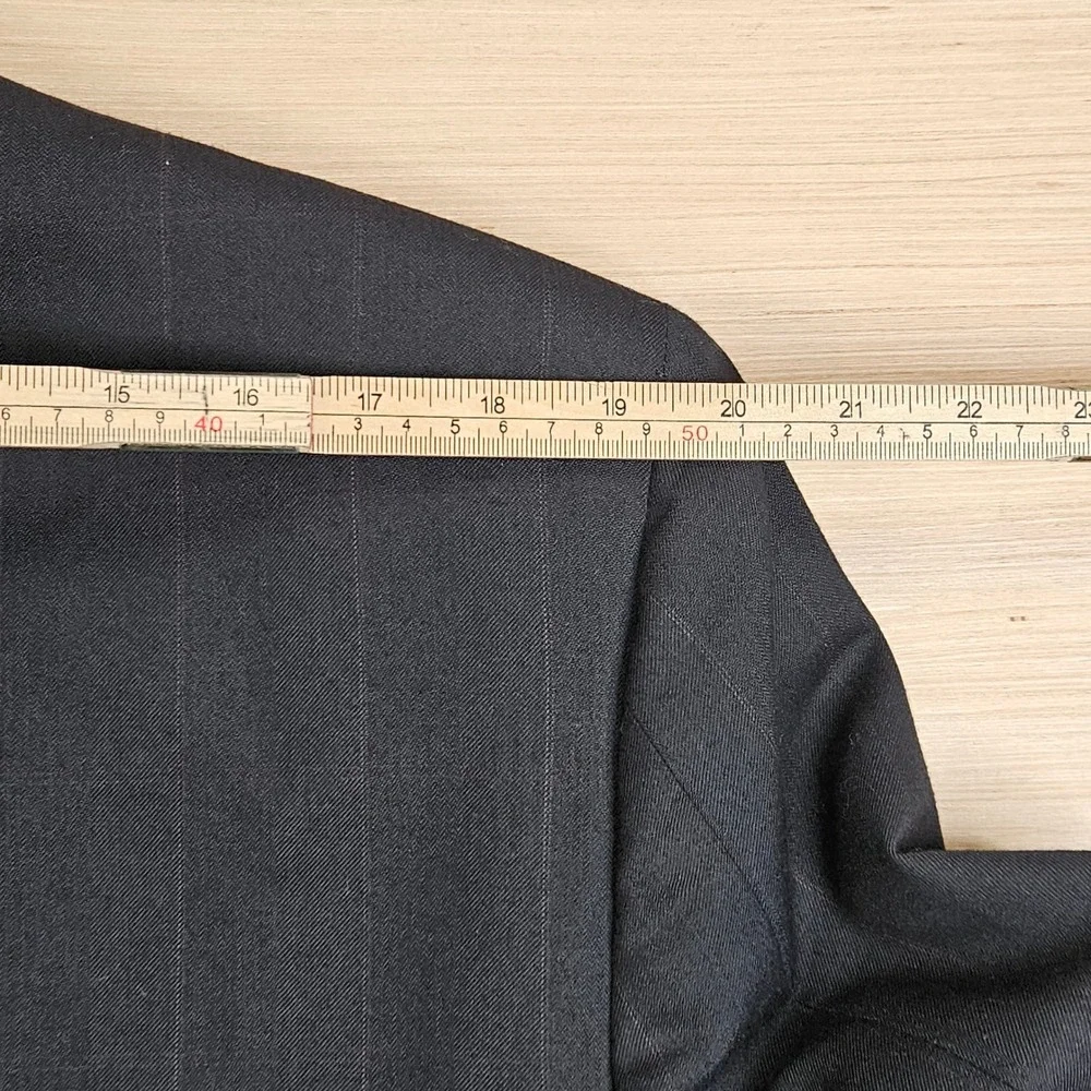 J Riggings Double Breasted Hunting Horn Suit Jacket Mens 40R Black Pinstripe